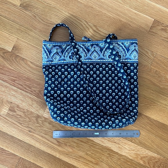 Vera Bradley Tote - Picture 7 of 7